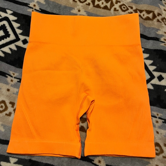 NALI Collection NWOT Viral Bootylicious Shorts Orange S/M - Picture 1 of 10